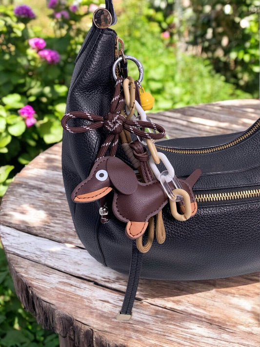 Taschenanhänger und Schlüsselanhänger Hund mit Glocke