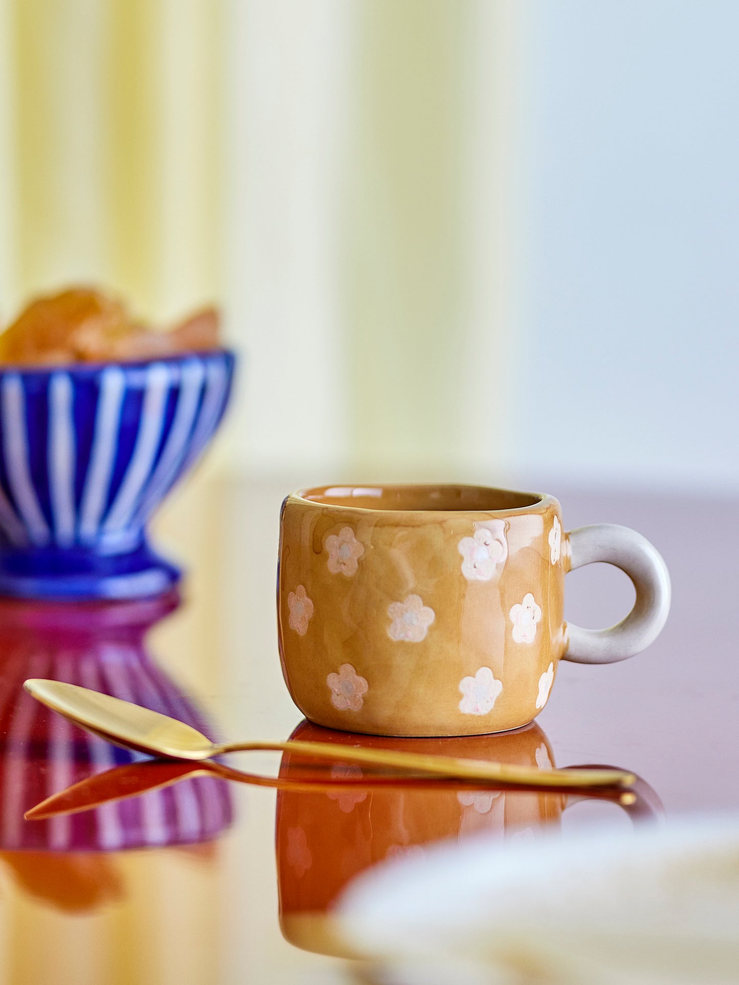 Nini Tasse Steingut Braun