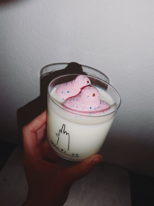 GLAS YAHYA THUMBS UP